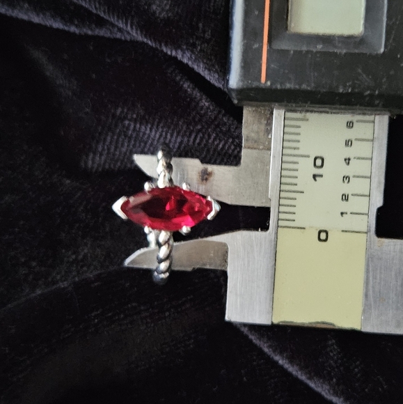 Ruby colored Ring - Picture 4 of 9